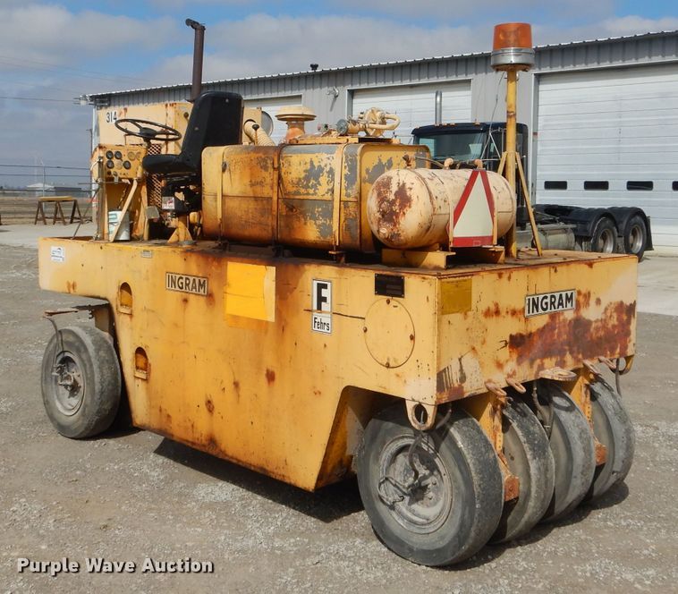 image for item DH6489 Ingram 9-2800-P pneumatic roller