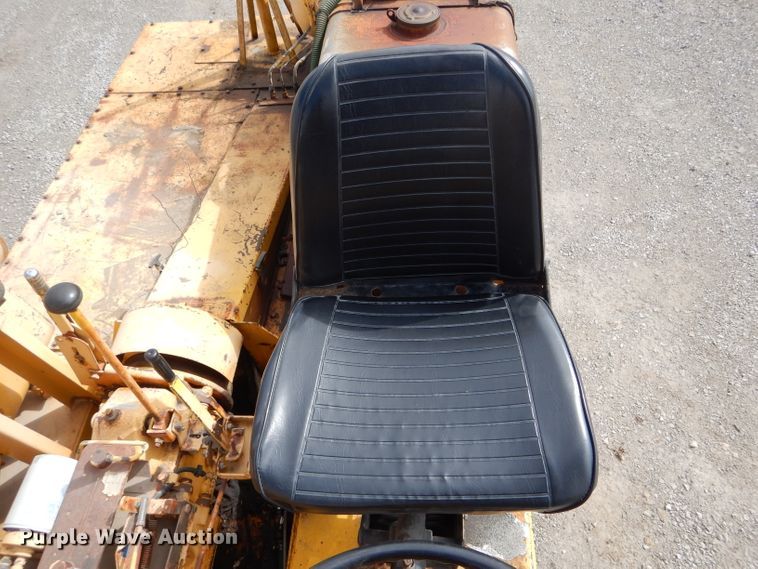 image for item DH6489 Ingram 9-2800-P pneumatic roller