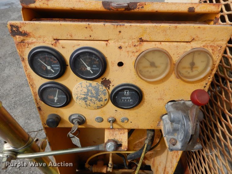 image for item DH6489 Ingram 9-2800-P pneumatic roller