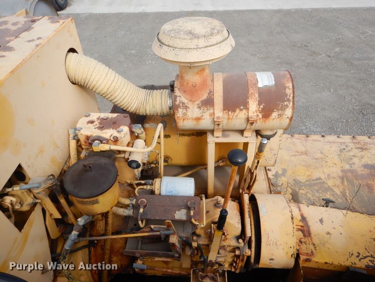 image for item DH6489 Ingram 9-2800-P pneumatic roller