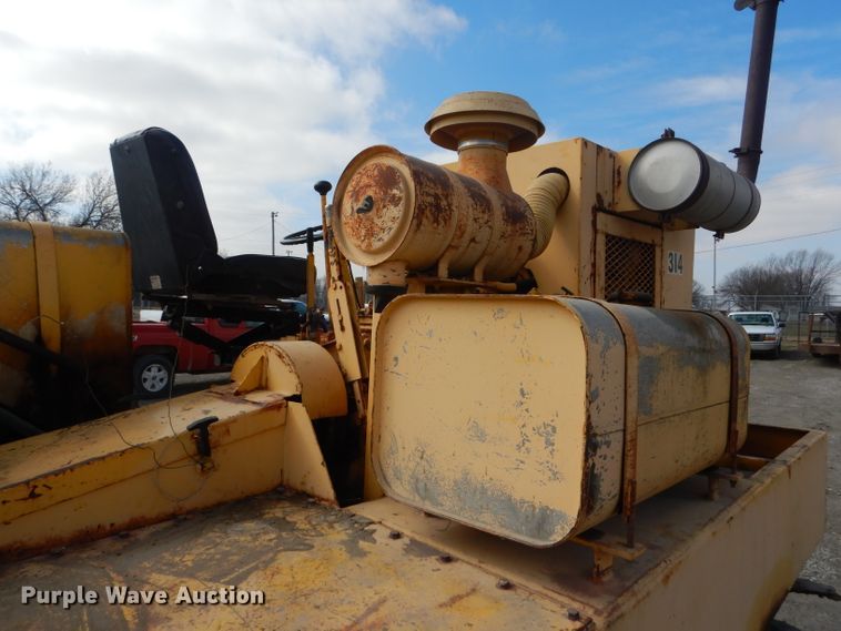 image for item DH6489 Ingram 9-2800-P pneumatic roller