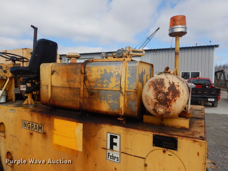 image for item DH6489 Ingram 9-2800-P pneumatic roller