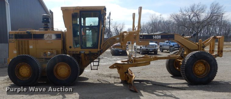 image for item DH6490 1999 Caterpillar 140H motor grader