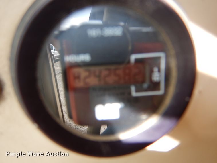 image for item DH6490 1999 Caterpillar 140H motor grader