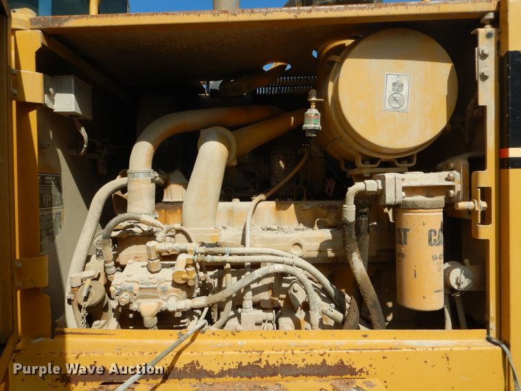 image for item DH6490 1999 Caterpillar 140H motor grader