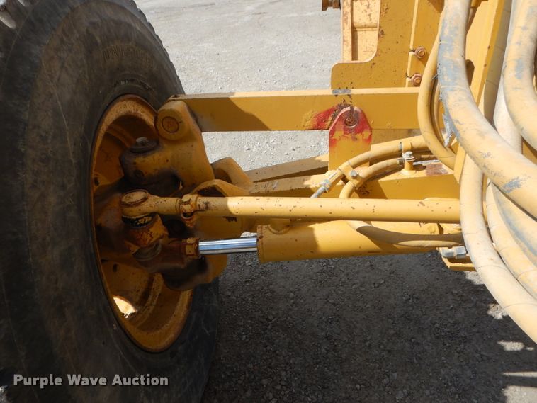 image for item DH6490 1999 Caterpillar 140H motor grader