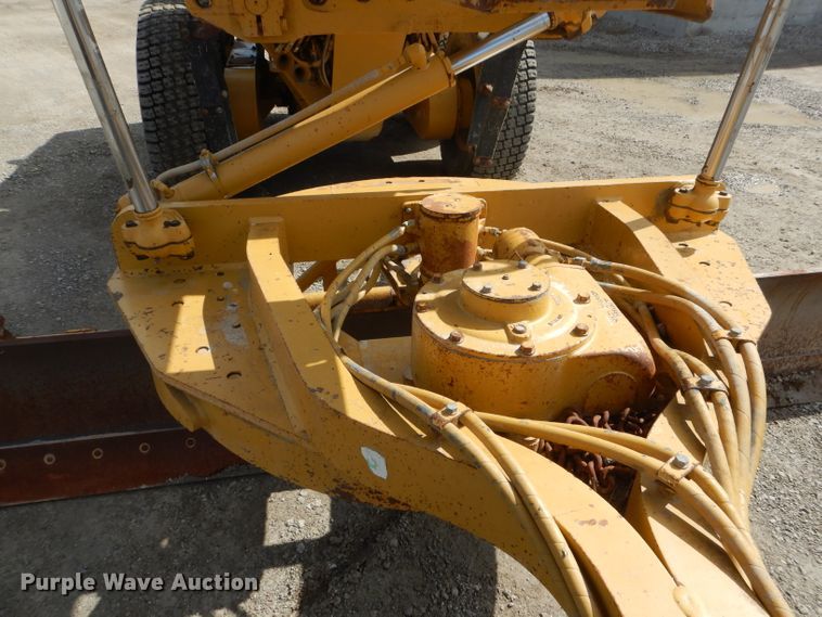 image for item DH6490 1999 Caterpillar 140H motor grader