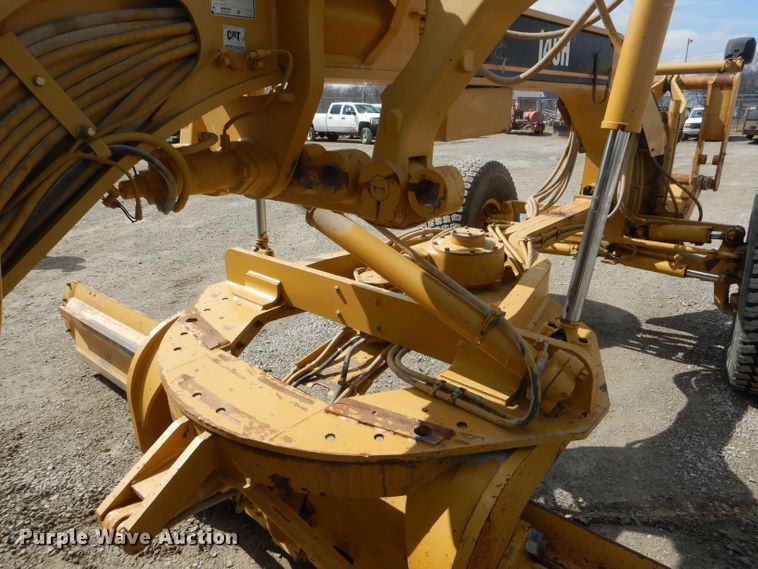 image for item DH6490 1999 Caterpillar 140H motor grader
