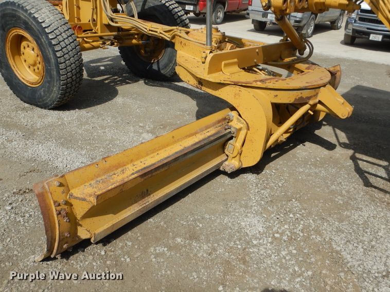 image for item DH6490 1999 Caterpillar 140H motor grader