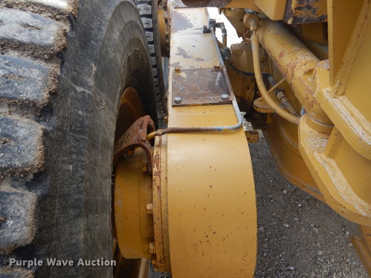 image for item DH6490 1999 Caterpillar 140H motor grader