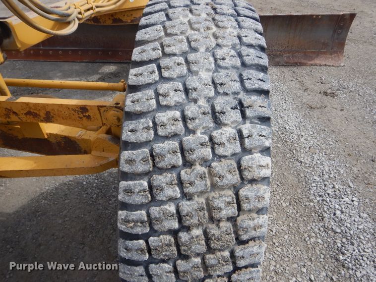 image for item DH6490 1999 Caterpillar 140H motor grader