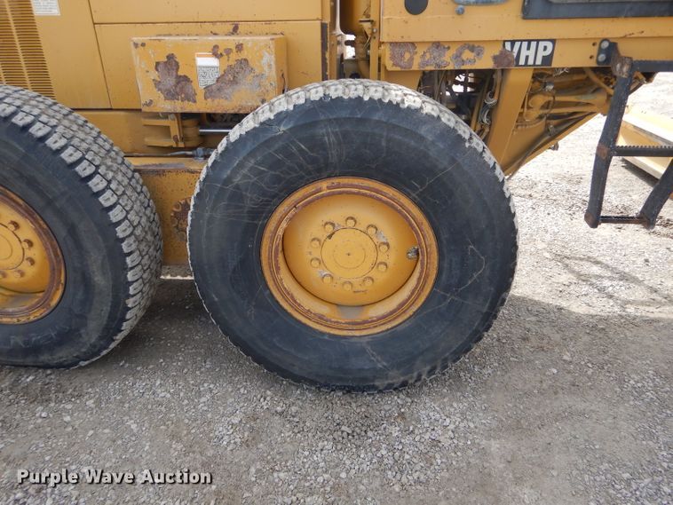 image for item DH6490 1999 Caterpillar 140H motor grader