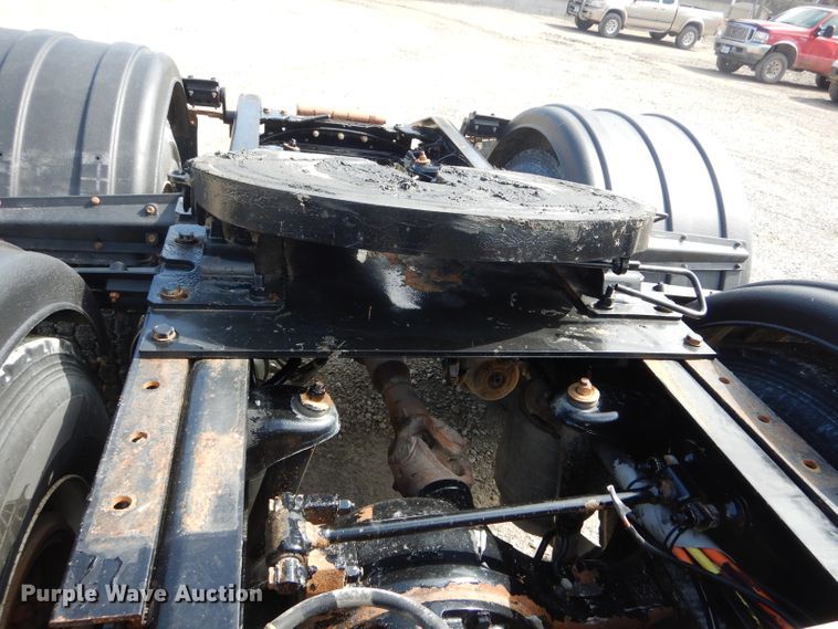 image for item DH6491 2013 Kenworth T800 semi truck