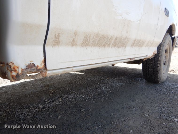 image for item DH6494 1995 Ford F150 XL pickup truck