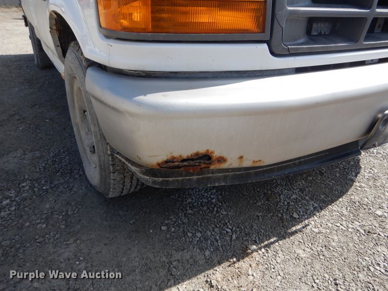 image for item DH6494 1995 Ford F150 XL pickup truck