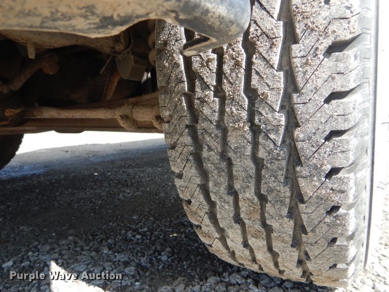 image for item DH6494 1995 Ford F150 XL pickup truck