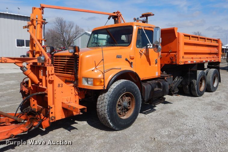 image for item DH6495 1996 International 4900 dump truck