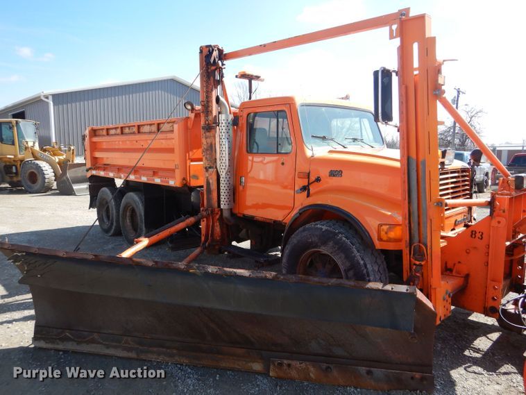 image for item DH6495 1996 International 4900 dump truck