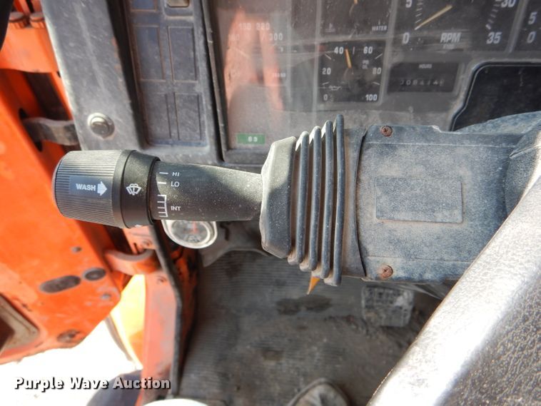 image for item DH6495 1996 International 4900 dump truck