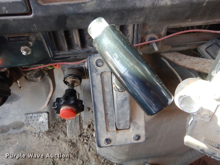 image for item DH6495 1996 International 4900 dump truck