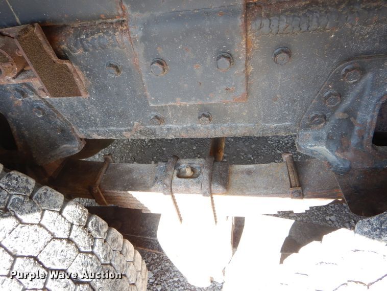 image for item DH6495 1996 International 4900 dump truck