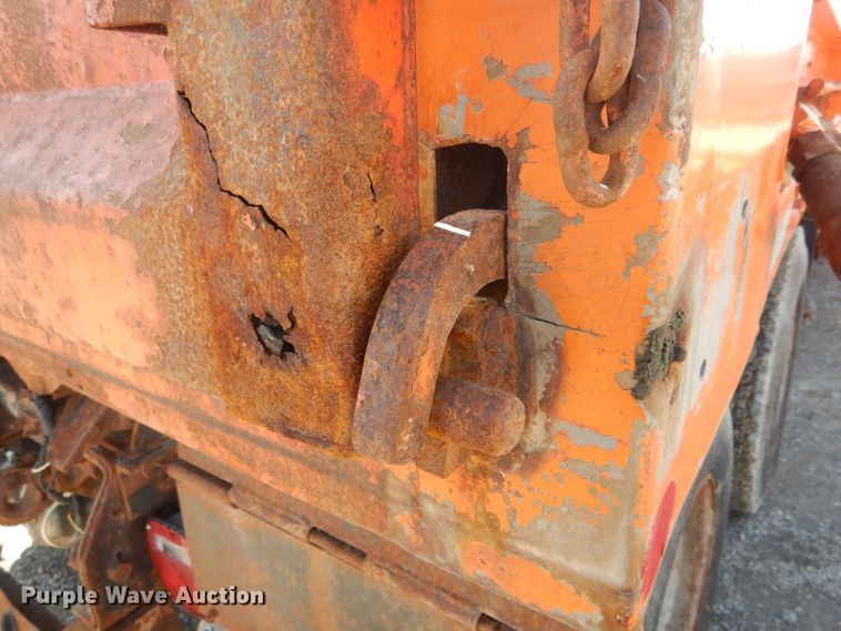 image for item DH6495 1996 International 4900 dump truck