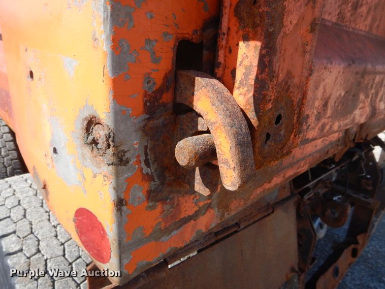 image for item DH6495 1996 International 4900 dump truck