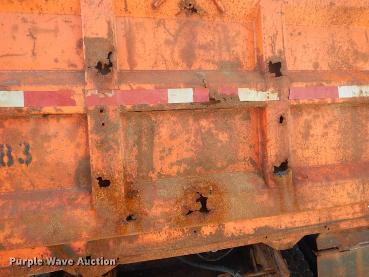 image for item DH6495 1996 International 4900 dump truck