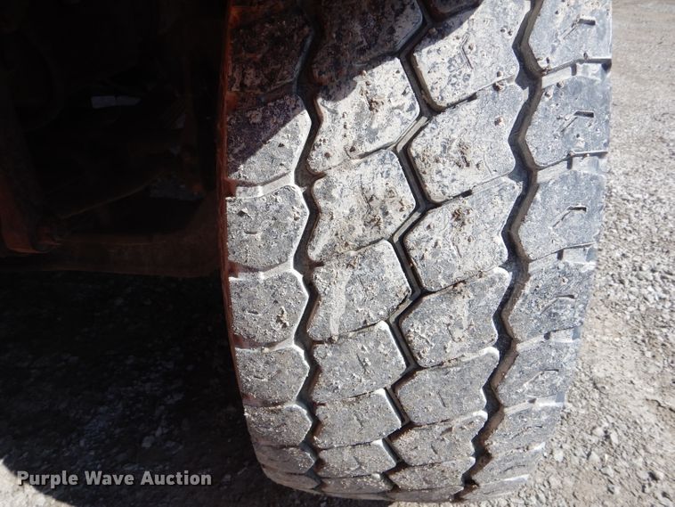 image for item DH6495 1996 International 4900 dump truck