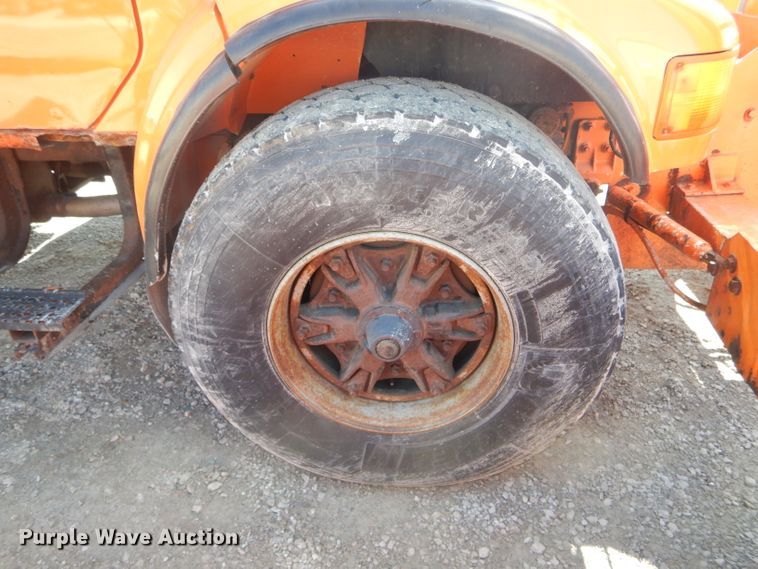 image for item DH6495 1996 International 4900 dump truck