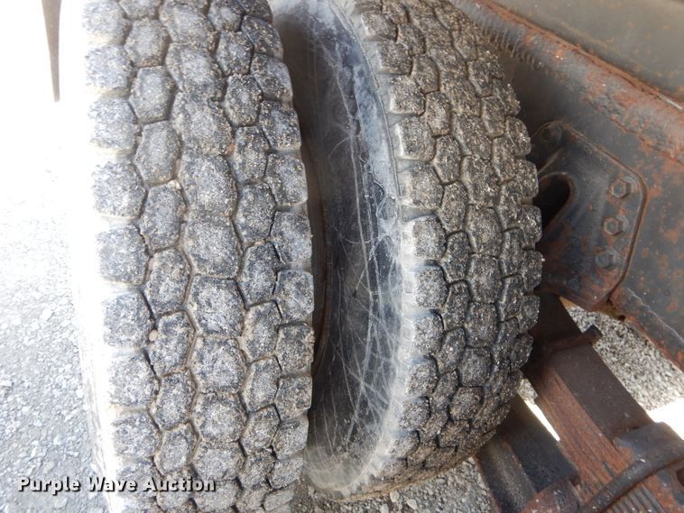 image for item DH6495 1996 International 4900 dump truck