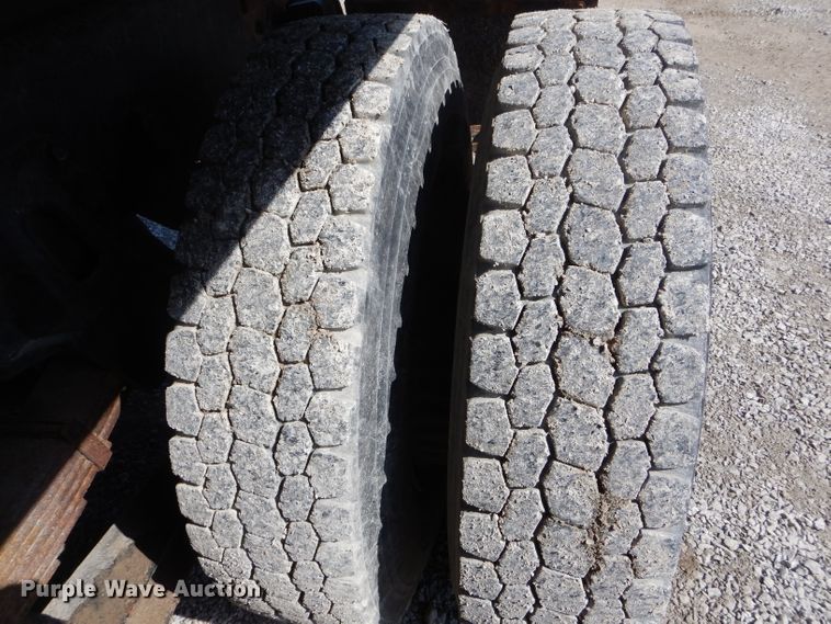 image for item DH6495 1996 International 4900 dump truck