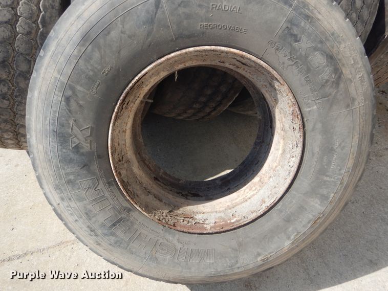 image for item DH6496 (6) 425/65R22.5 tires