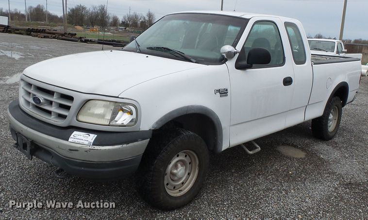 image for item DH7903 1999 Ford F150 SuperCab pickup truck