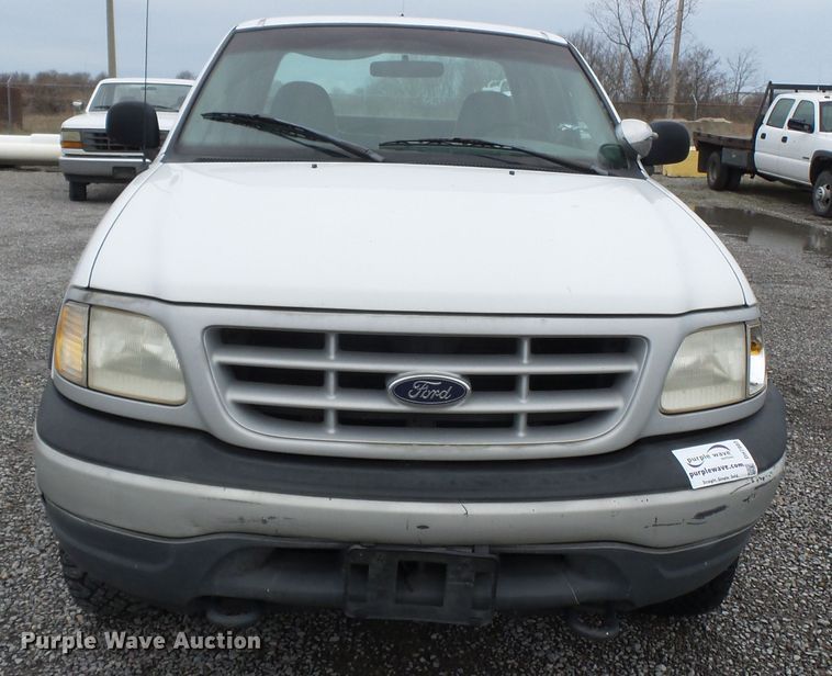 image for item DH7903 1999 Ford F150 SuperCab pickup truck