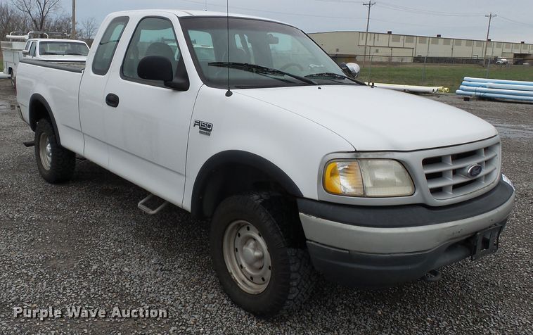 image for item DH7903 1999 Ford F150 SuperCab pickup truck