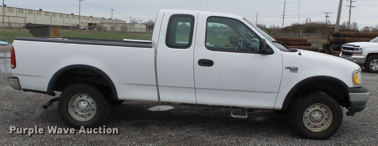 image for item DH7903 1999 Ford F150 SuperCab pickup truck