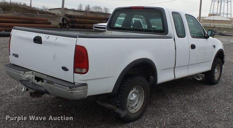 image for item DH7903 1999 Ford F150 SuperCab pickup truck