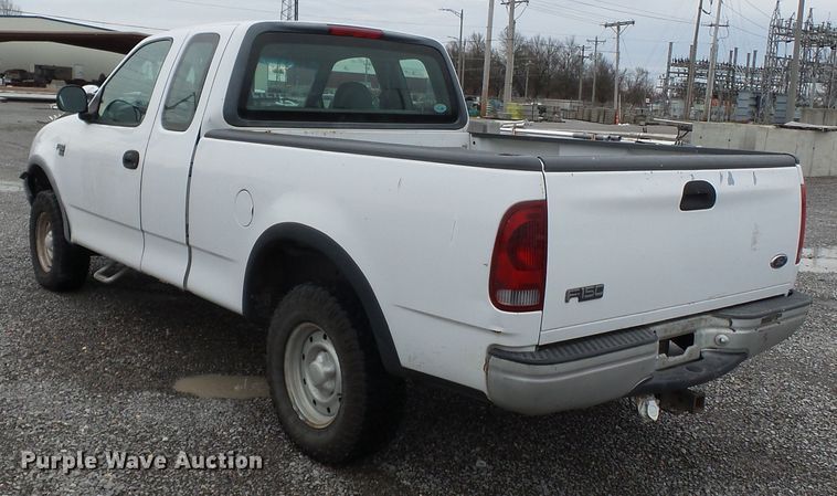 image for item DH7903 1999 Ford F150 SuperCab pickup truck