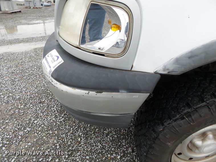 image for item DH7903 1999 Ford F150 SuperCab pickup truck