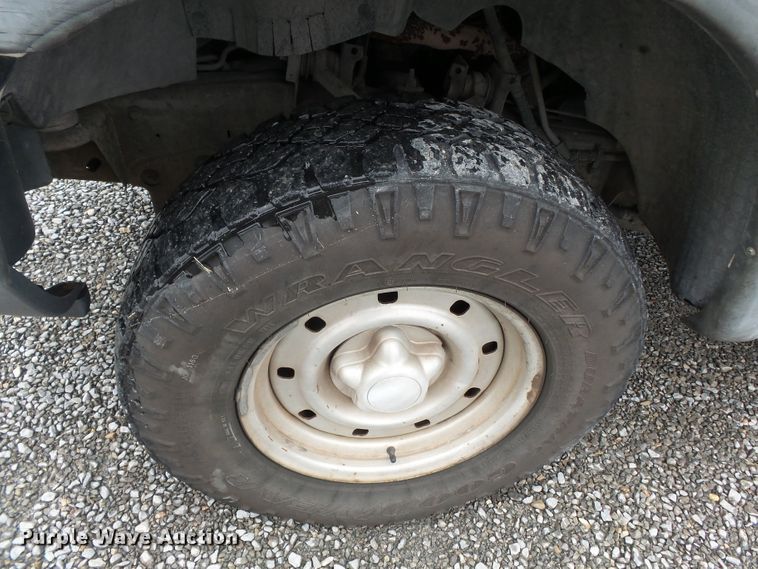 image for item DH7903 1999 Ford F150 SuperCab pickup truck