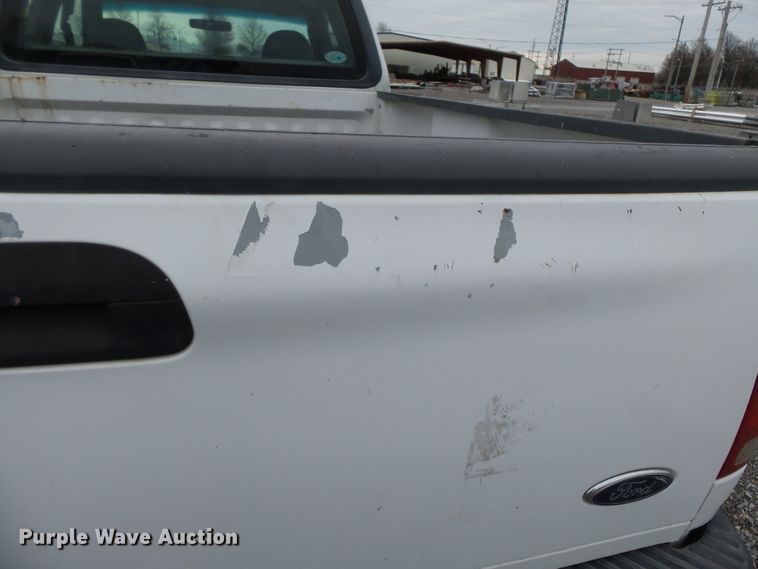 image for item DH7903 1999 Ford F150 SuperCab pickup truck