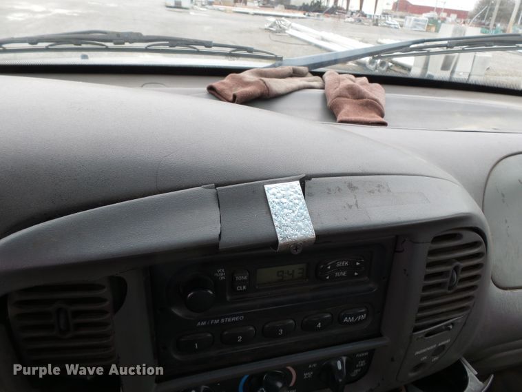 image for item DH7903 1999 Ford F150 SuperCab pickup truck