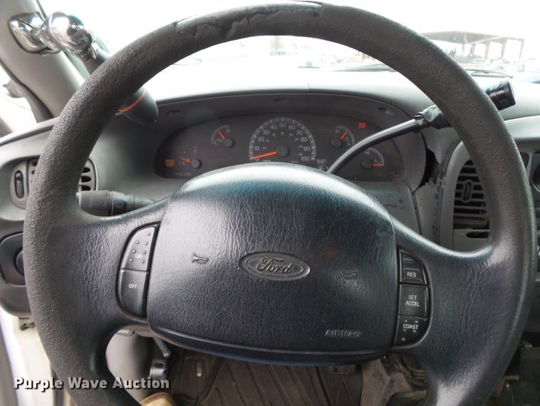 image for item DH7903 1999 Ford F150 SuperCab pickup truck