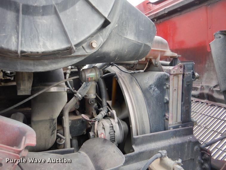 image for item DI2384 2000 Volvo VN semi truck