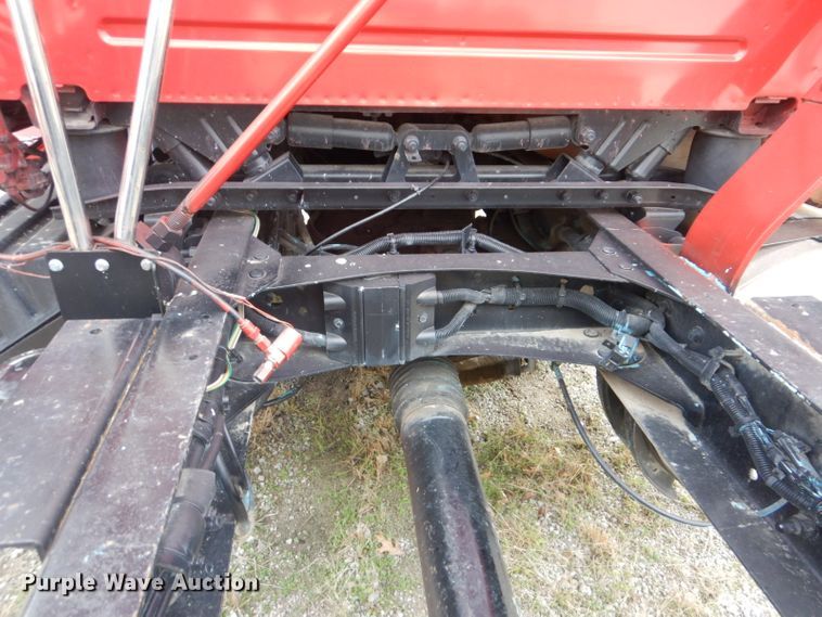 image for item DI2384 2000 Volvo VN semi truck