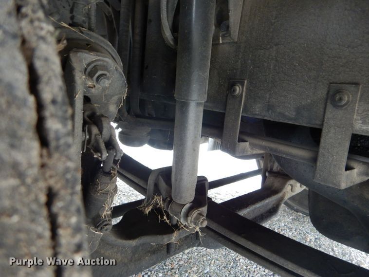 image for item DI2385 2000 Volvo VN semi truck