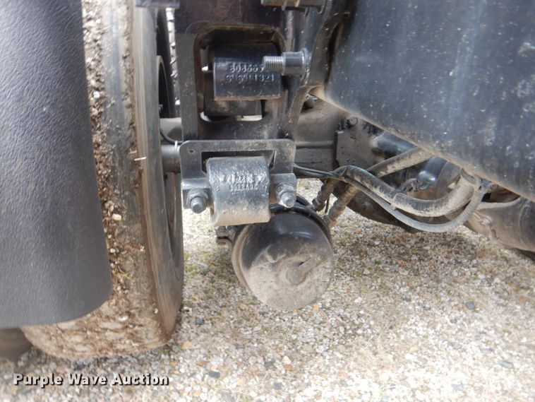 image for item DI2385 2000 Volvo VN semi truck