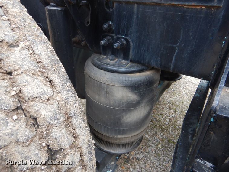 image for item DI2385 2000 Volvo VN semi truck