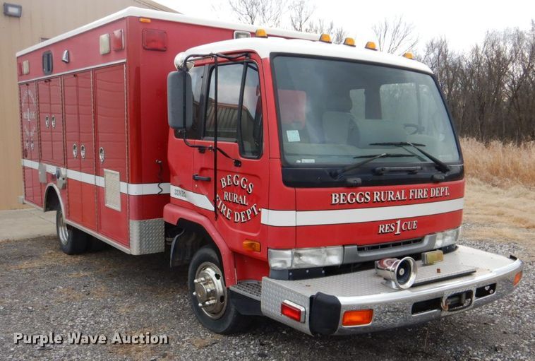 image for item DI2386 1995 Nissan 1800E rescue vehicle